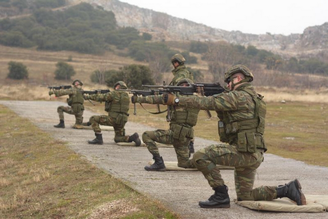 Οι Έλληνες εμπιστεύονται περισσότερο τις ένοπλες δυνάμεις απ’ ότι οι Τούρκοι