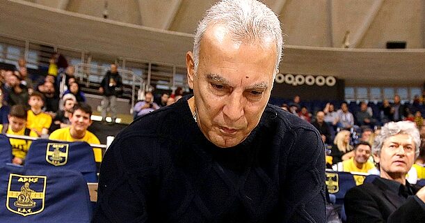 Πώς ο Βασιλακόπουλος “μπλόκαρε” την μετονομασία του ΟΑΚΑ σε “Νίκος Γκάλης”