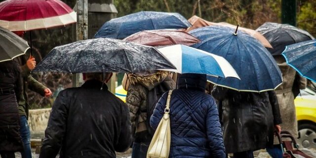 Καιρός: Ισχυρές καταιγίδες σήμερα – Πότε αναμένεται βελτίωση