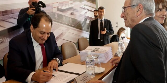 Νέο αεροδρόμιο στο Καστέλι: Έπεσαν οι υπογραφές για την επένδυση 1,5 δισ. ευρώ