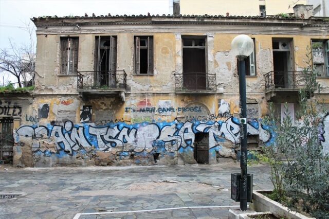 “Βόμβα” στα θεμέλια της Αθήνας: 1400 τα εγκαταλελειμμένα κτίρια μόνο στην πρωτεύουσα