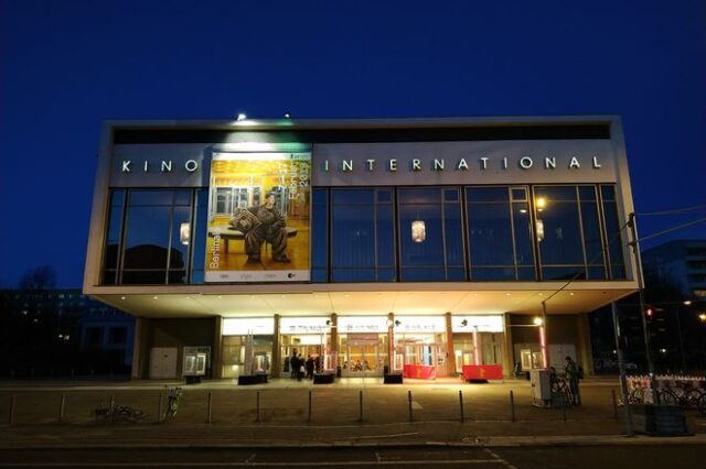 Στο Βερολίνο, οι κινηματογραφικές αίθουσες λένε την ιστορία της πόλης