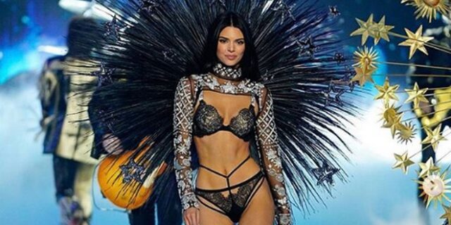 Η Kendall Jenner φωτογραφήθηκε ολόγυμνη