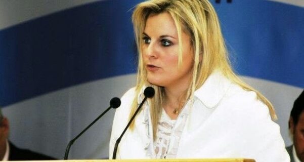 Παραιτήθηκε η γενική γραμματέας Τουρισμού με “καρφιά” κατά της Κουντουρά