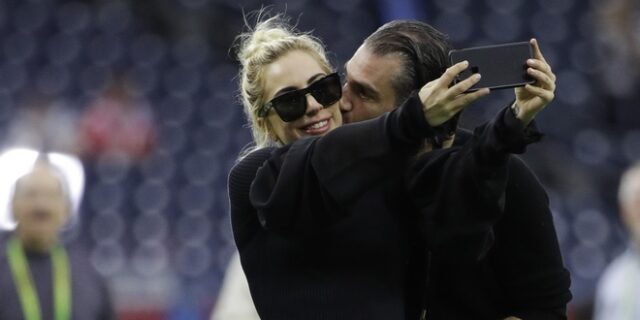 Η Lady Gaga χώρισε από τον μνηστήρα της Christian Carino