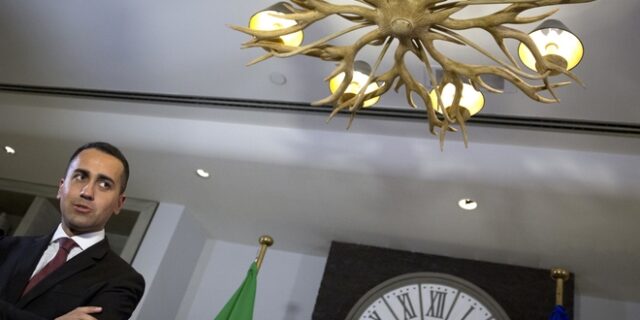 Ιταλική κυβέρνηση: “Δεν αναγνωρίζουμε τον Μαδούρο”