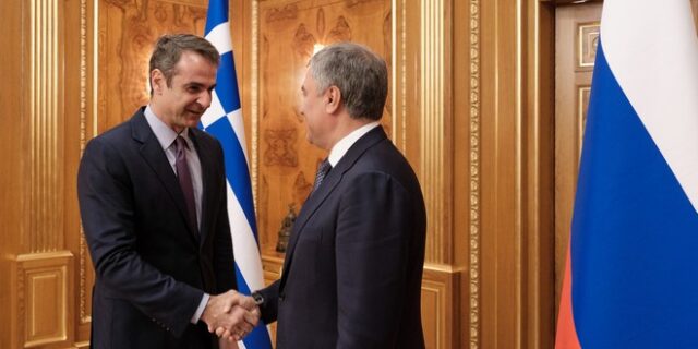 Μητσοτάκης: Η Ελλάδα ανήκει στη Δύση, μπορεί να βελτιώσει τις σχέσεις με Ρωσία 