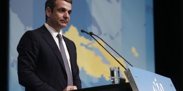 Μητσοτάκης: Ο Βούτσης θέλει να μπαλώσει μια κυβέρνηση “κουρελού”