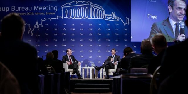 Στήριξη Βέμπερ σε Μητσοτάκη: Στο μέλλον μπορούμε να συζητήσουμε τα πρωτογενή
