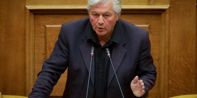 Παραιτήθηκε από βουλευτής ο Θανάσης Παπαχριστόπουλος