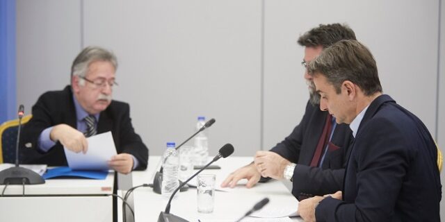 Η ΝΔ κλείνει το μέτωπο με τους φαρμακοποιούς – Συνάντηση Μητσοτάκη με τον ΠΦΣ