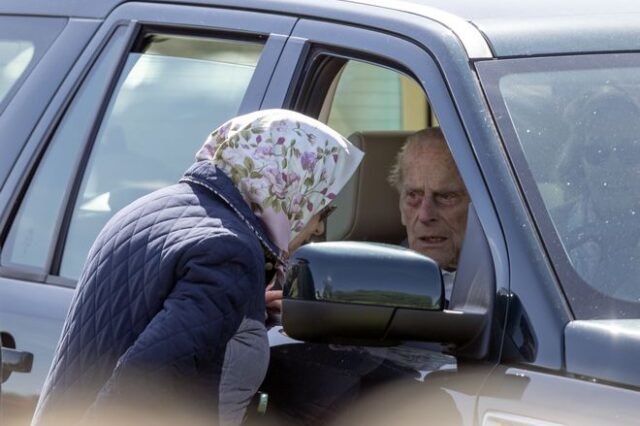 Τέλος η οδήγηση για τον 97χρονο πρίγκιπα Φίλιππο