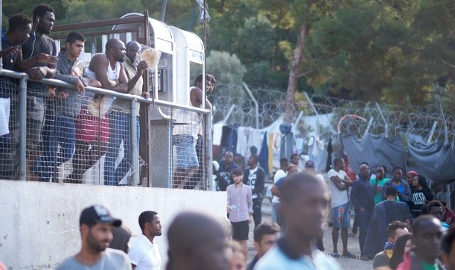 “Λουκέτο” στη Σάμο: 24ωρη απεργία για το προσφυγικό και την Υγεία