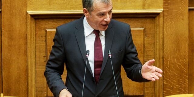 Στ. Θεοδωράκης: Η ΝΔ συνεχίζει να ποτίζει με τυφλό εθνικισμό τους Έλληνες