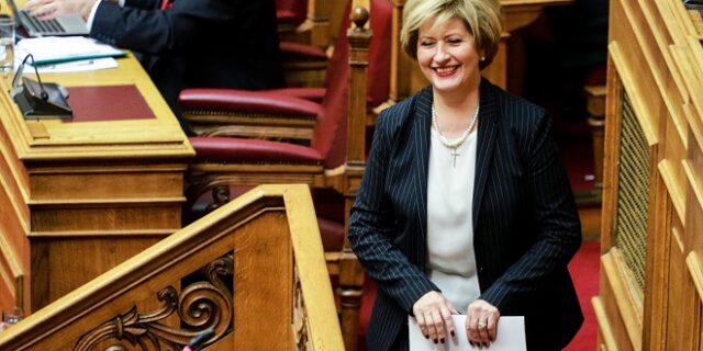 Μαρία Κόλλια Τσαρουχά: Καμία συμφωνία κάτω από το κίβδηλο όνομα “Μακεδονία”
