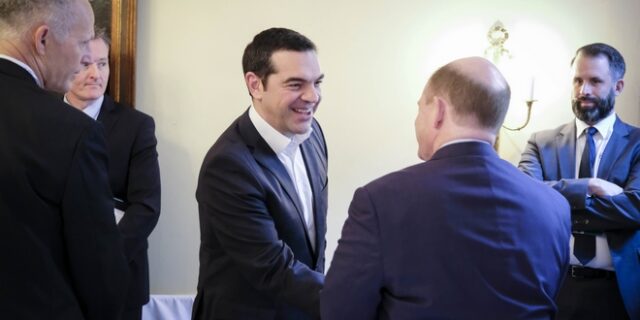 Εύσημα Αμερικανών γερουσιαστών στον Αλέξη Τσίπρα για την επίλυση του Μακεδονικού