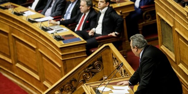 Ποιητική αντιπαράθεση Τσίπρα – Καμμένου: Καβάφη ο μεν, Στρατήγη ο δε