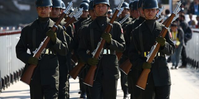 Τουρκία: Σαρωτικές συλλήψεις στο στρατό