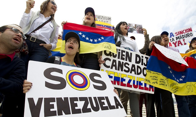 Βενεζουέλα: 156 στρατιωτικοί και αστυνομικοί λιποτάκτησαν και πέρασαν στην Κολομβία