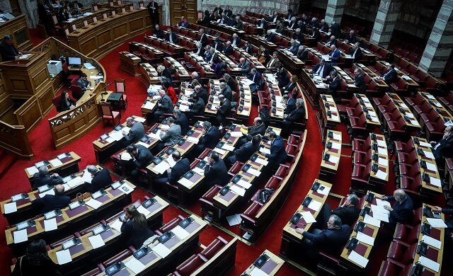 Συνταγματική Αναθεώρηση: Οι διαφοροποιήσεις βουλευτών του ΣΥΡΙΖΑ για ΠτΔ κι ουδετερόθρησκο κράτος
