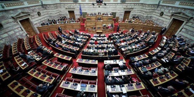 Συνταγματική αναθεώρηση: Πέρασε το άρθρο 3 για τις σχέσεις Εκκλησίας – Κράτους