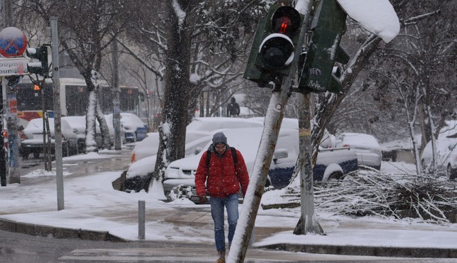 Ξεκίνησαν οι χιονοπτώσεις στη Θεσσαλονίκη