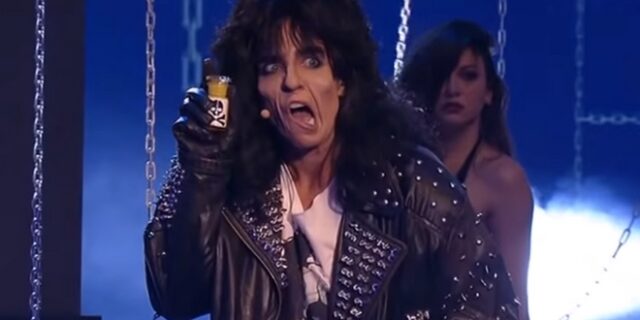 YFSF: Η εκρηκτική “Λαίδη”, ο τρομακτικός Alice Cooper και η ολόσωμη κολλητή φόρμα
