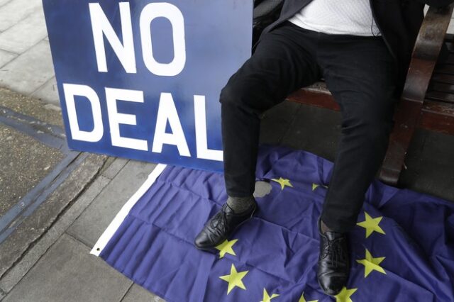 Τρομακτικό το κόστος της αβεβαιότητας για το Βrexit στη βρετανική οικονομία