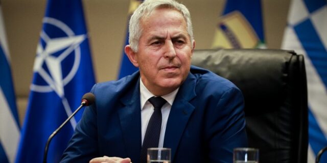 Αποστολάκης: Οι Ένοπλες Δυνάμεις της χώρας είναι πάντα στην πρώτη γραμμή