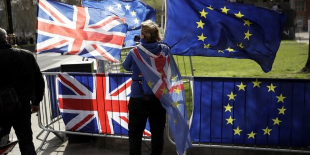 Χάος στη Βρετανία 11 μέρες πριν το Brexit: “Μπλόκο” σε τρίτη ψηφοφορία