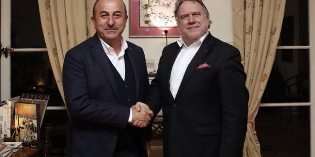 Σε καλό κλίμα η συνάντηση Τσαβούσογλου-Κατρούγκαλου στις Βρυξέλλες