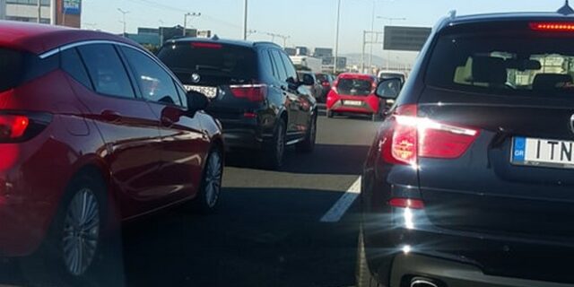 Τροχαίο στον Κηφισό: Μεγάλες καθυστερήσεις στην κυκλοφορία