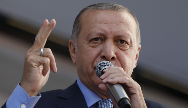 Το ΥΠΕΞ “αναχαιτίζει” τα μαχητικά του Ερντογάν: Εσείς παραβιάζετε, εμείς υπεραμυνόμαστε