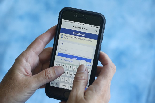 Νέο σκάνδαλο με το Facebook: Στον “αέρα” οι κωδικοί 600 εκατ. χρηστών