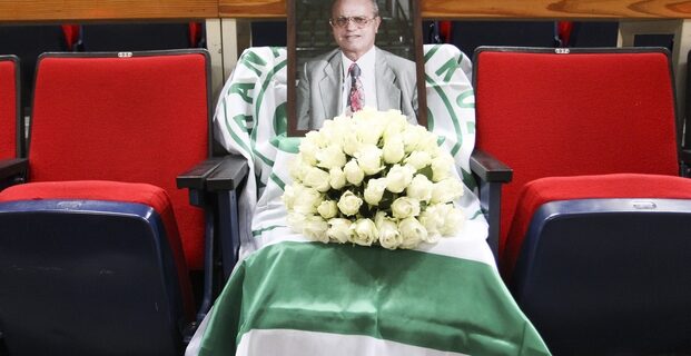 Θανάσης Γιαννακόπουλος: Λουλούδια και φωτογραφία στη θέση του στο ΟΑΚΑ