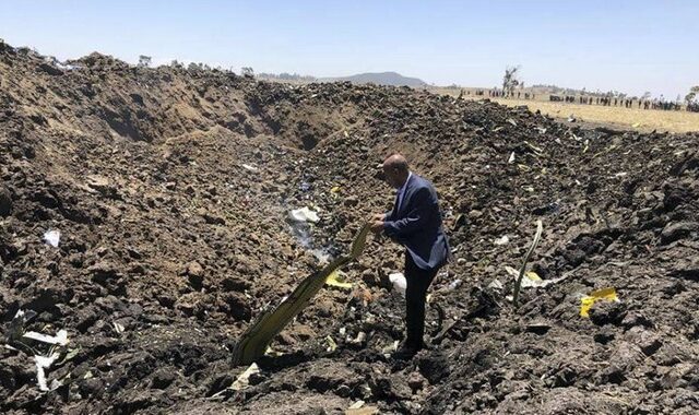 Συντριβή Boeing της Ethiopian Airlines: Νεκροί και οι 157 επιβαίνοντες – “Πρόβλημα” ανέφερε ο πιλότος