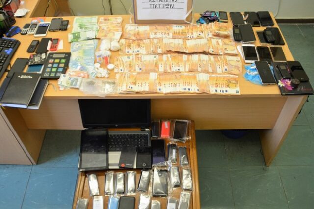 Εξαρθρώθηκαν κυκλώματα διακίνησης κοκαΐνης και σωματεμπορίας γυναικών