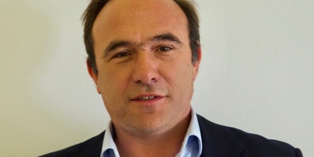 Παρουσίαση της κίνησης πολιτών ΚΟΣΜΟΣ και της πρωτοβουλίας “ΚΟΣΜΟΣ labs – Ευρώπη 2030” από τον Π. Κόκκαλη