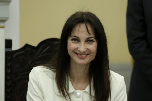 Ελενα Κουντουρά: Υιοθετήθηκαν από την Ευρωβουλή οι θέσες της για την έμφυλη βία στο διαδίκτυο