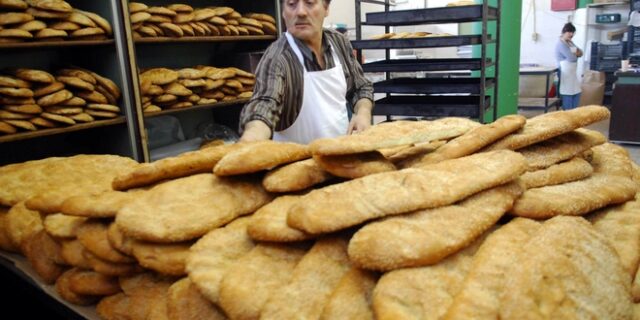 Καθαρά Δευτέρα: Πώς θα λειτουργήσουν καταστήματα, σούπερ μάρκετ και Βαρβάκειος