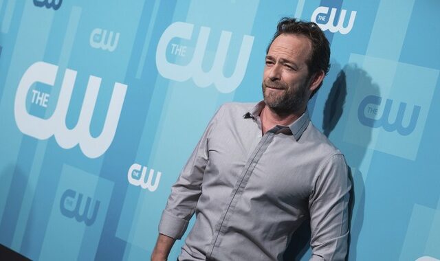 Luke Perry: Οι διάσημοι αποχαιρετούν τον “Ντίλαν” του “Beverly Hills”