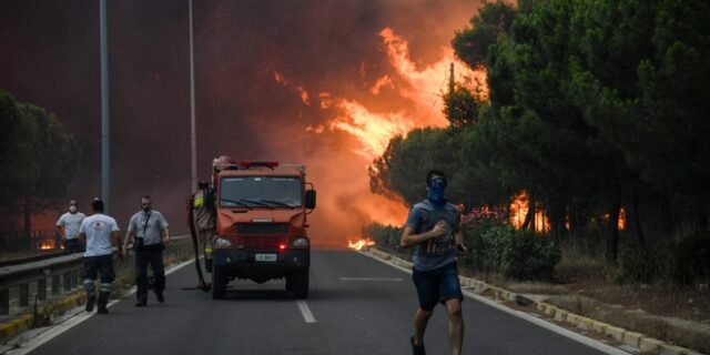 Πόρισμα για Μάτι: Οι σοκαριστικοί διάλογοι ΕΛΑΣ – Πυροσβεστικής – Λιμενικού που οδήγησαν στον εγκλωβισμό