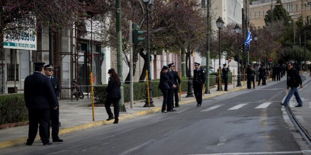 Προσαγωγές στο Σύνταγμα λίγο πριν την μαθητική παρέλαση