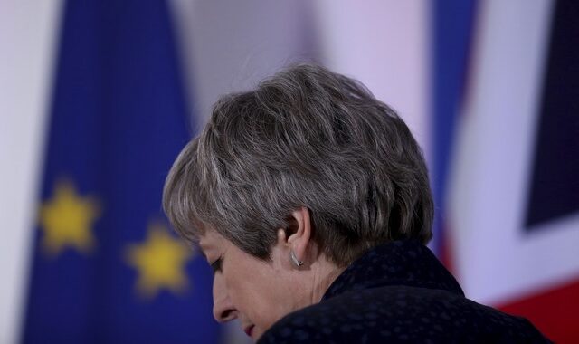 Χάος με το Brexit: Όλα τα σενάρια παραμένουν ανοιχτά