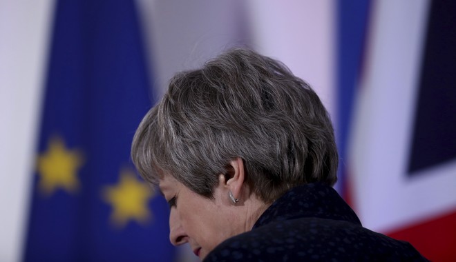 Χάος με το Brexit: Όλα τα σενάρια παραμένουν ανοιχτά