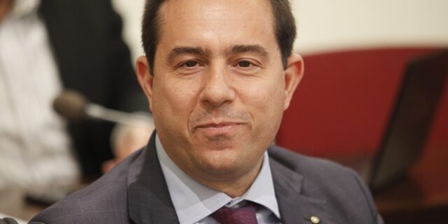 Μηταράκης: Ο σημερινός Πρόεδρος της Δημοκρατίας επιτελεί πάρα πολύ καλά τα καθήκοντα του