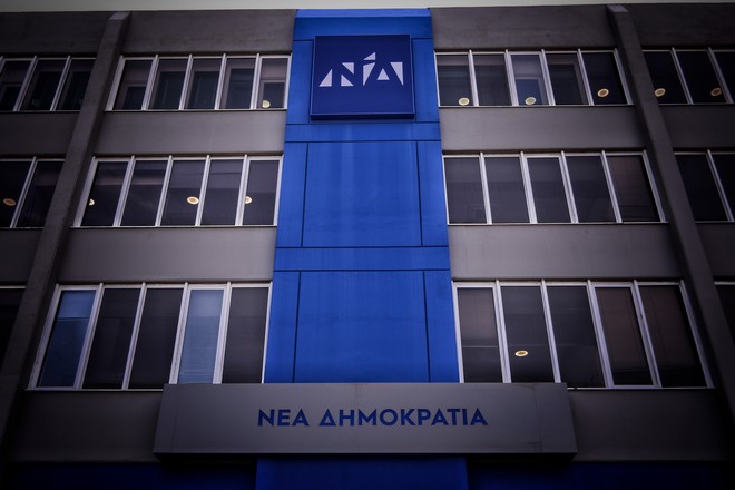 ΝΔ: Φυγή προς τα εμπρός με περιοδείες και τροπολογίες- Νέα σύγκρουση για την υγεία