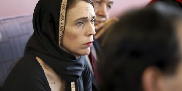 Jacinda Ardern: Γιατί η πρωθυπουργός της Νέας Ζηλανδίας είναι πρότυπο για τους ηγέτες του πλανήτη