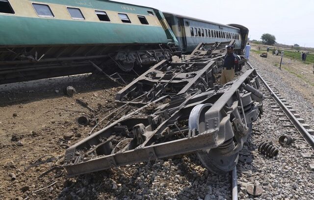 Πακιστάν: Bομβιστική επίθεση σε τρένο – Τέσσερις νεκροί, 10 τραυματίες