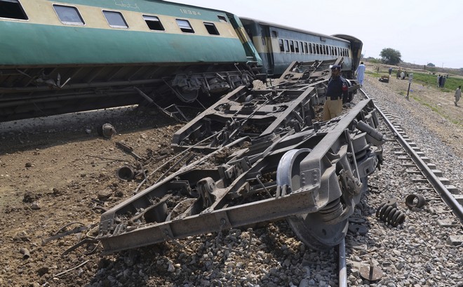 Πακιστάν: Bομβιστική επίθεση σε τρένο – Τέσσερις νεκροί, 10 τραυματίες